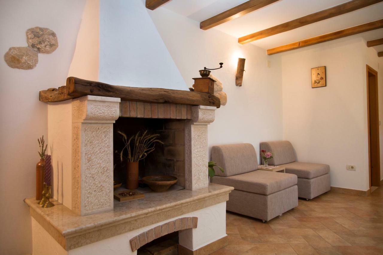 Apartments Tinka Brseč المظهر الخارجي الصورة