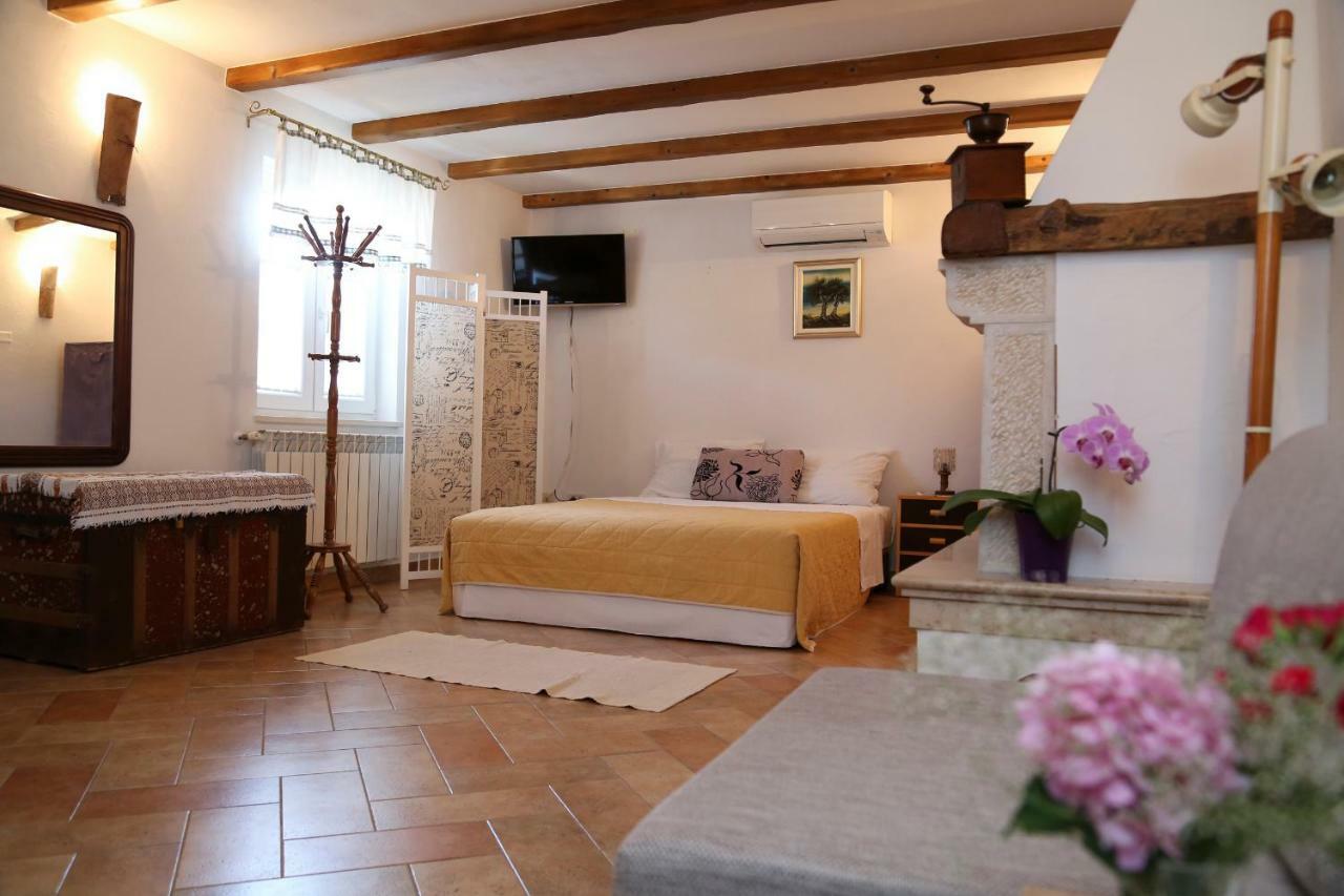 Apartments Tinka Brseč المظهر الخارجي الصورة