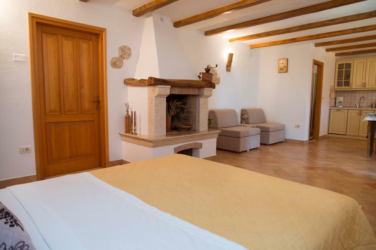 Apartments Tinka Brseč المظهر الخارجي الصورة