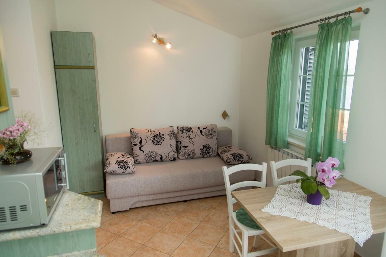 Apartments Tinka Brseč المظهر الخارجي الصورة