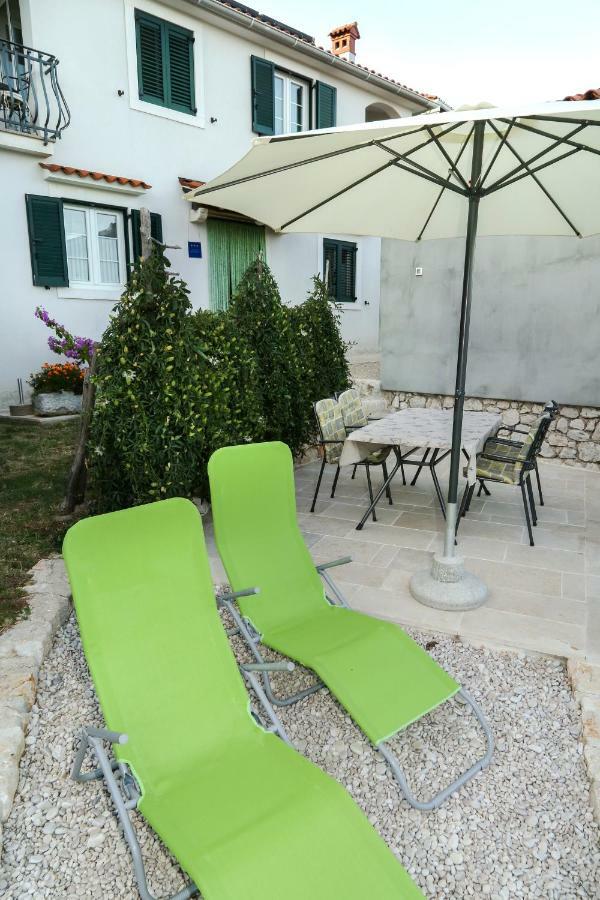 Apartments Tinka Brseč المظهر الخارجي الصورة
