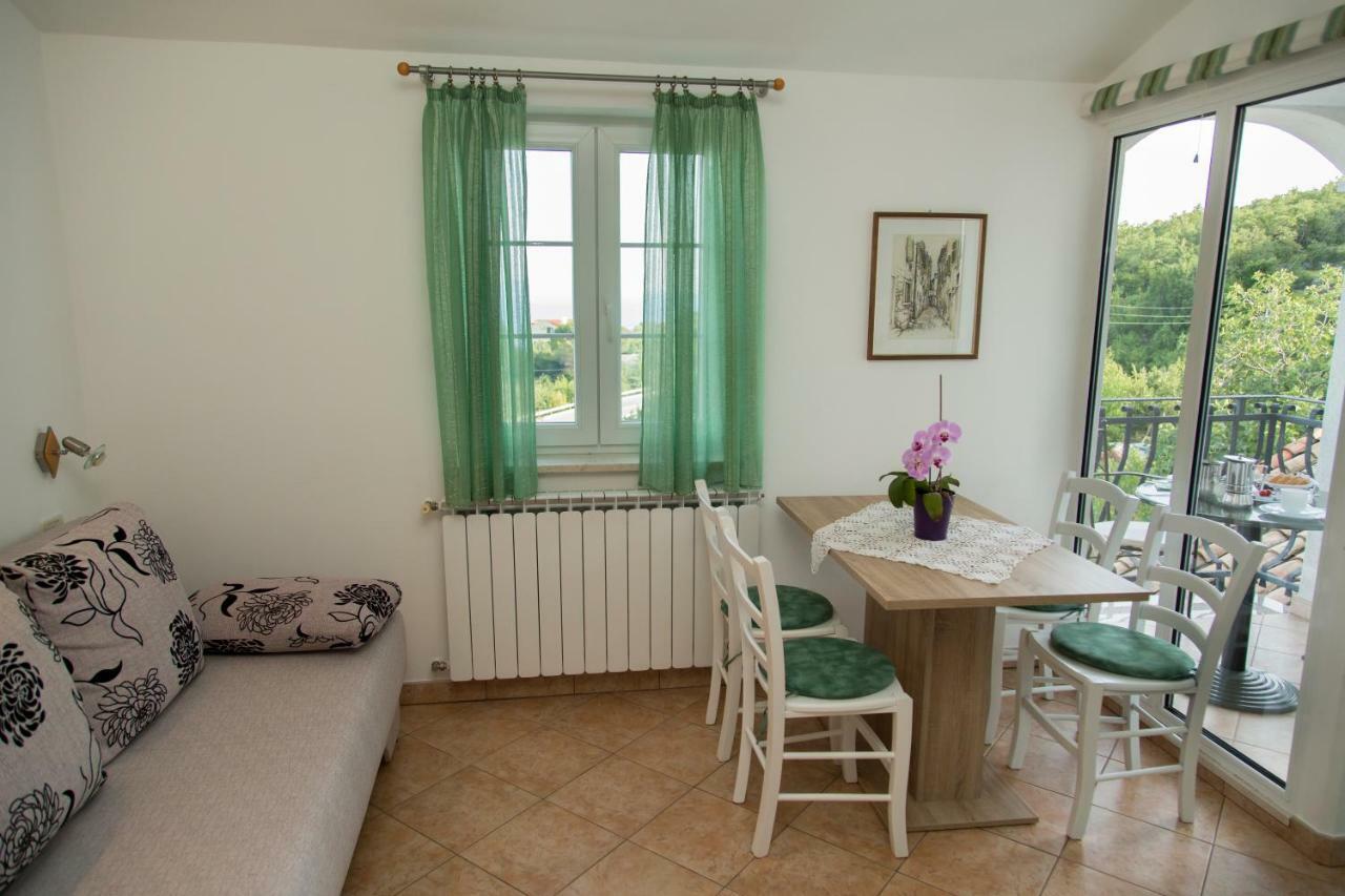 Apartments Tinka Brseč المظهر الخارجي الصورة