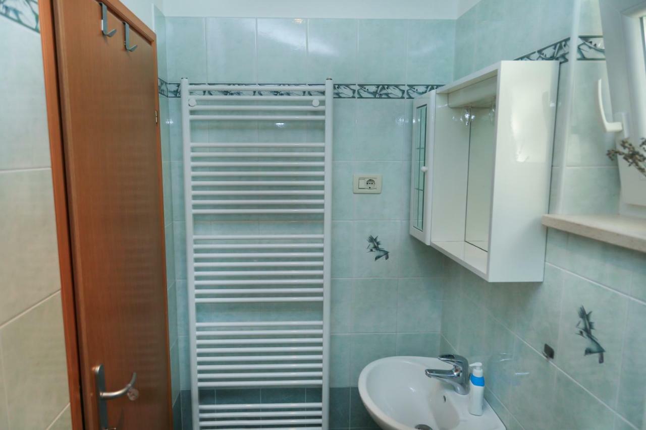 Apartments Tinka Brseč المظهر الخارجي الصورة